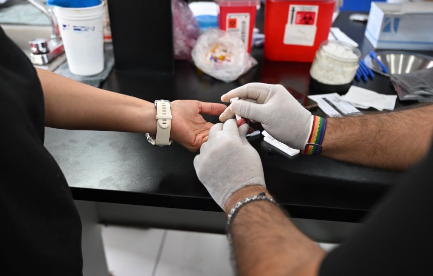 Facultad de Farmacia realizó la  24 Feria de Prevención del VIH