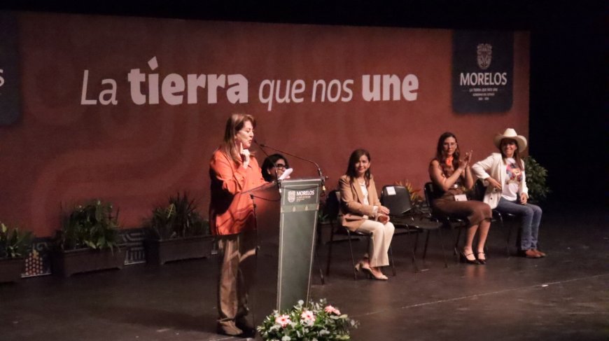 Alienta la gobernadora a  las mujeres a denunciar