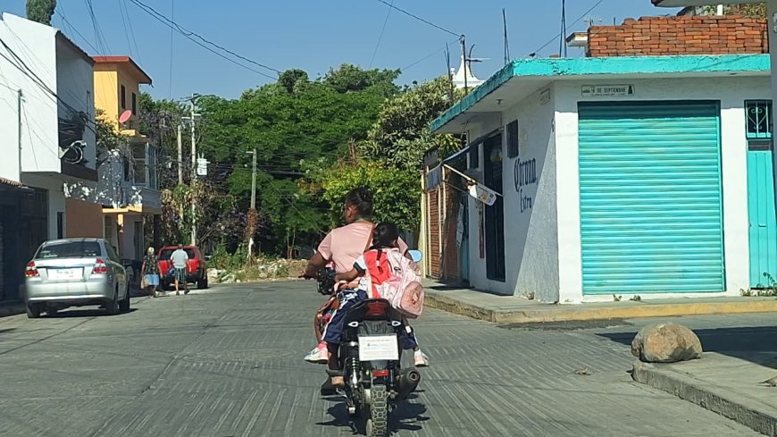 Nueva ley prohibe que menores de 12 viajen en moto