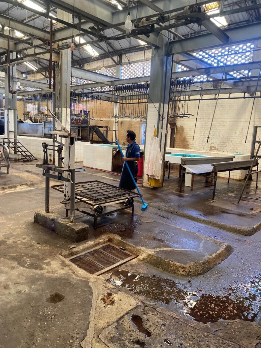 Rastro municipal trabaja con normalidad;  introductores, quienes se manifestaron ayer