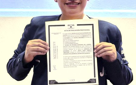 La primera mujer de la comunidad  sorda de UAEM, enfermera titulada