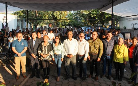 En Jiutepec entregaron certificados de  educación básica a jóvenes y adultos