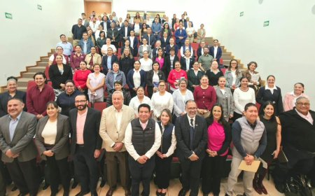 Evalúan los planes de estudio en Enfermería