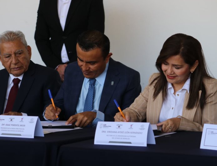 Formación académica más  fuerte: UAEM y Congreso