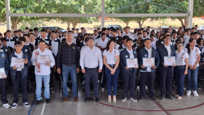Se reconoce el talento del CECYTE Morelos, en Ayala