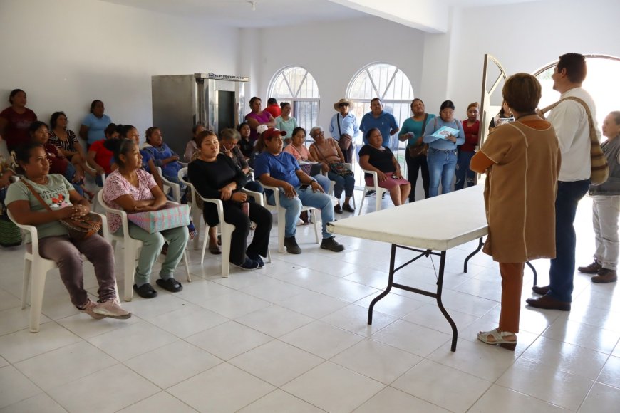 Entregan más de 10 mdp  a portadores de saberes