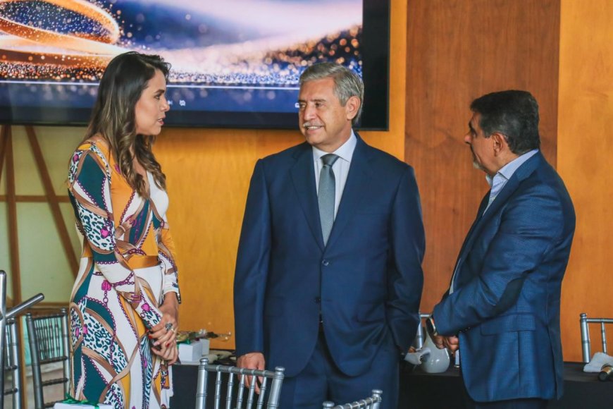 Alcalde Urióstegui impulsa el desarrollo  económico del sector automotriz local