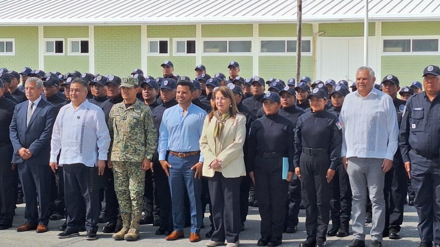 Margarita González Saravia  reconoce a nuevos agentes