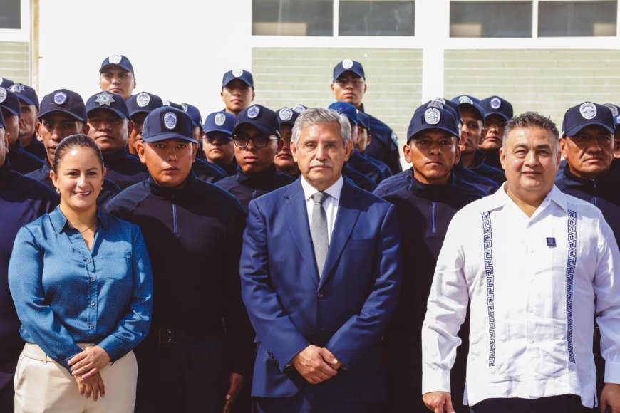 José Luis Urióstegui respalda  a los nuevos agentes policiacos