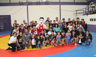 Se preparará selectivo de Lucha Asociada en el Centenario.