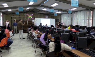 Docentes locales reciben  capacitación de Google