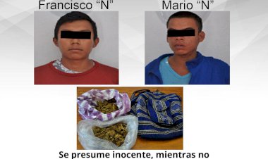 Detuvieron  a 2 a bordo de motocicleta con marihuana