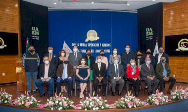 Reconocen profesionalismo de trabajadores en el 50 aniversario del STAUAEM