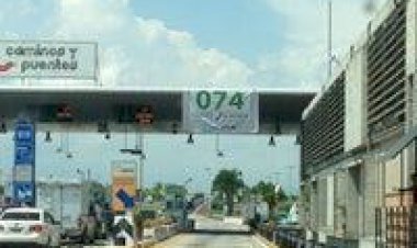 ¨Ordeñan¨ caseta de cobro   ante ausencia de seguridad