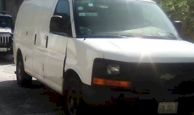 Recuperan Policías un vehículo con reporte de robo en Temixco