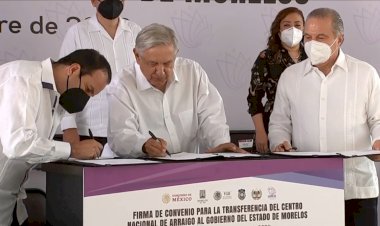 Firmaron AMLO y C. Blanco convenio para transferencia de instalación