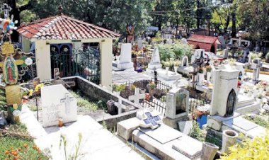 Ediles intentan detener  visitas a los camposantos