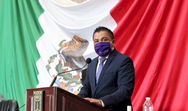 Avances, transparencia y finanzas  sanas, informa Alfonso Sotelo  M.