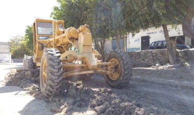 Supervisó Rafael Reyes Reyes trabajos en canchas deportivas