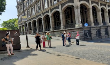 Jubilados y pensionados exigen a Cornejo Alatorre pago inmediato