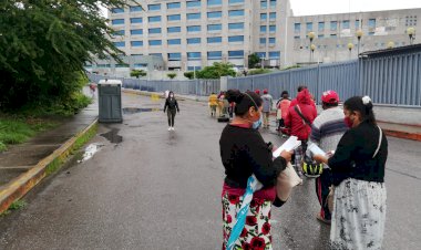 Pese al clima, es copiosa la asistencia para vacunas en Jojutla, Zacatepec y Zapata