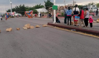 Con bloqueo, echan en cara incumplimiento al alcalde de Tlaltizapán