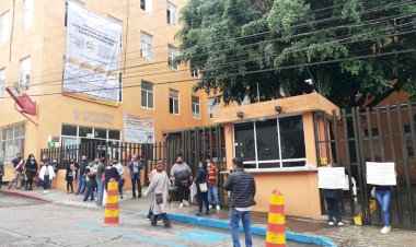 Vecinos toman Tesorería de Cuernavaca por mentiras de pagos a la CFE