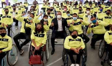 Abanderó Cuauhtémoc Blanco a deportistas que van a Paranacionales Conade