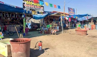 Instalaron el tradicional tianguis de cohetes en Xoxocotla bajo cuidados
