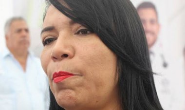 Candidato al SNTE echa en cara  tiempo extra de Gabriela Bañón