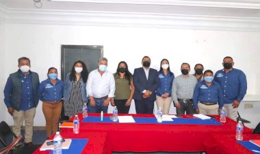 Transportistas del Oriente firman ¨pipa de paz¨, tras años de peleas