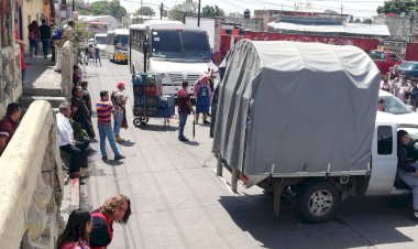 Cierran comerciantes el circuito de El Vergel contra nuevos locales