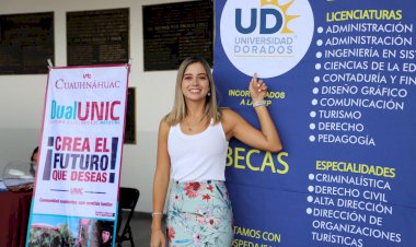 Acerca A. Gordillo oferta educativa  a jóvenes en la Feria Universitaria