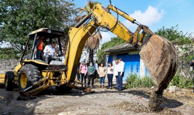 El gobernador apoya a gente de  Jiutepec con calles rehabilitadas