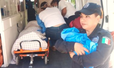 La Policía prestó peculiar auxilio en  Coatlán; ayudó en alumbramiento