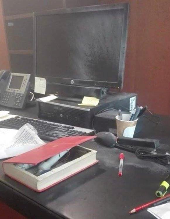 Explotó un libro-bomba en oficina de senadora morenista