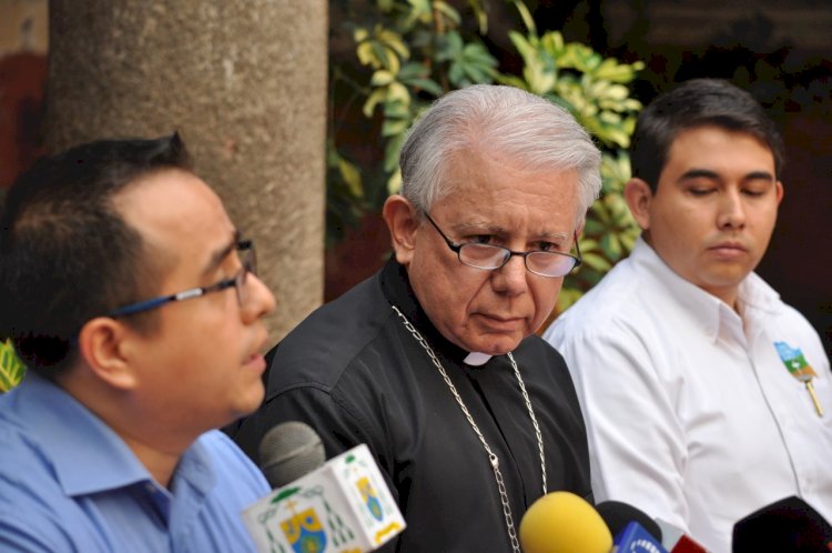 «Avala» obispo que Cuauhtémoc marche