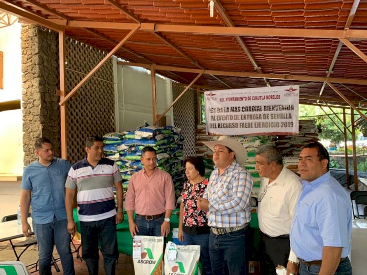 Entrega 13 toneladas 60 kilogramos de maíz y sorgo a campesinos: Quiroz Díaz