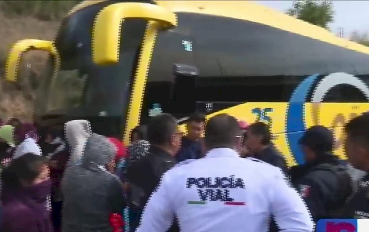 Por secuestro y robo de diesel, 45 normalistas de Amilcingo, detenidas