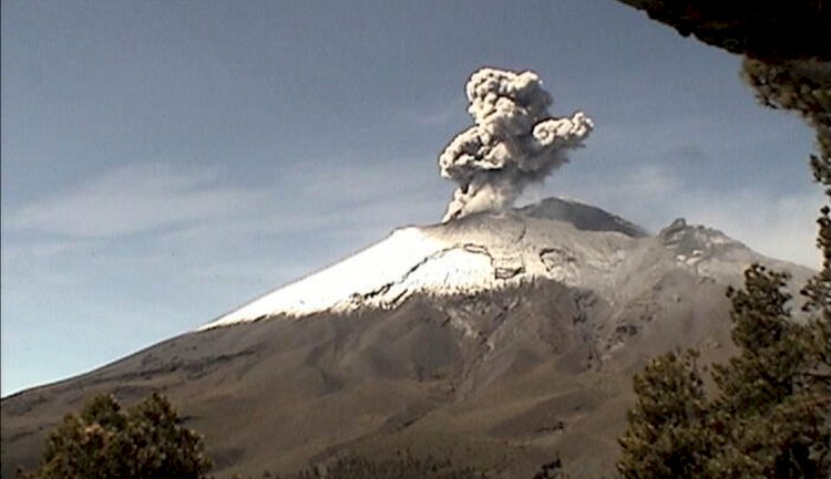 Municipios aledaños  al volcán, en alerta