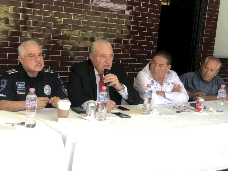 Preside Sanz Rivera reunión con transportistas en la zona oriente
