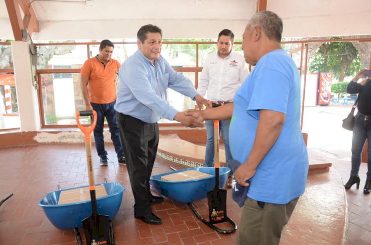 Entregan paquetes tecnológicos a  265  productores de los 9 ejidos de Cuautla