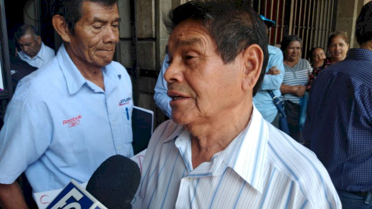 Se manifiestan jubilados y pensionados del  Ayuntamiento de Yautepec; exigen pagos