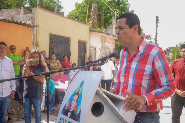 Entregaron alcalde de Jojutla Fundaciones Hogares y Banorte viviendas a damnificados