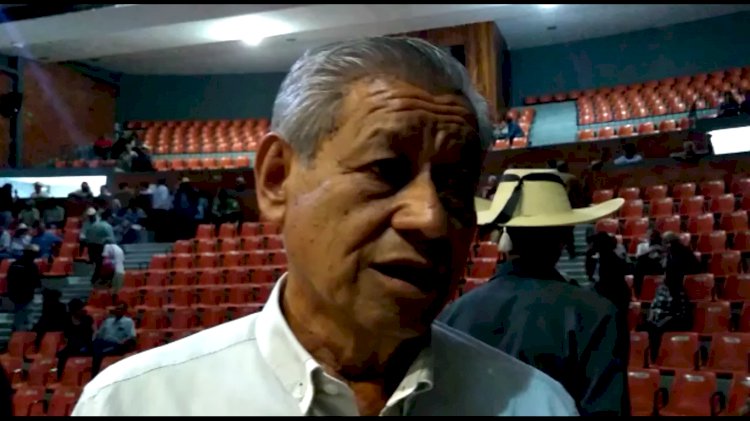 Entregan senadores constancias a los comuneros de Tepoztlán