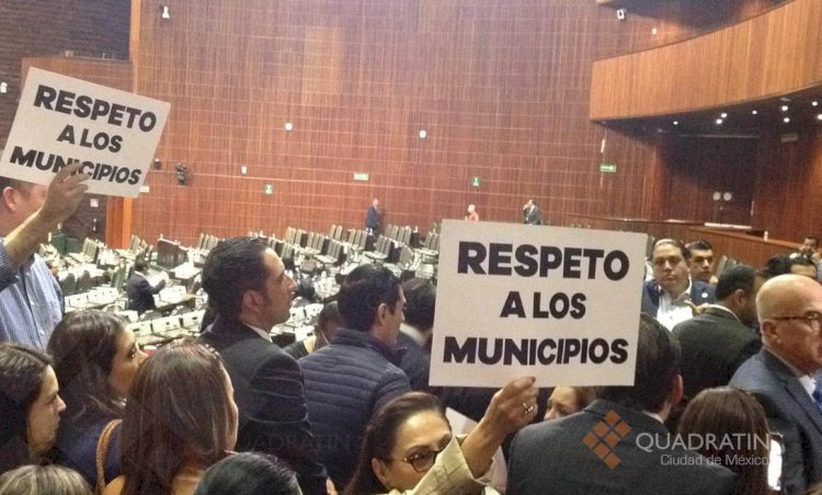 Revientan alcaldes sesión en San Lázaro; 3, de Morelos