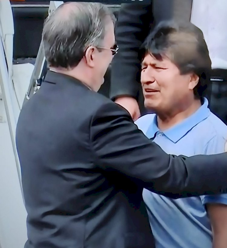 Ya está asilado en  México Evo Morales