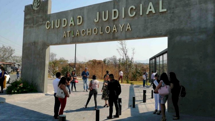 Desalojan instalaciones del Poder  Judicial en Atlacholoaya