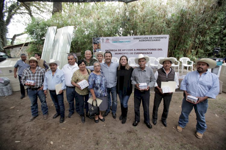 Entregó apoyos a productores  ganaderos Antonio Villalobos