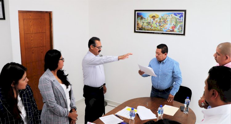 Toma protesta José Luis Galindo a nuevo secretario  técnico de la Comisión de Desarrollo Agropecuario